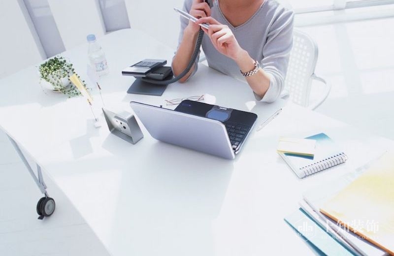 用科學(xué)設(shè)計的辦公室裝修設(shè)計解放你的生產(chǎn)力-2.jpg 用科學(xué)設(shè)計的辦公室裝修設(shè)計解放你的生產(chǎn)力-2.jpg